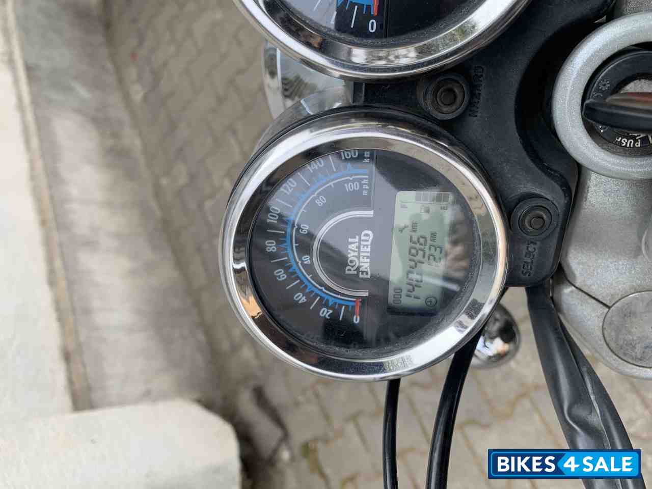 Lightning Royal Enfield Thunderbird 500