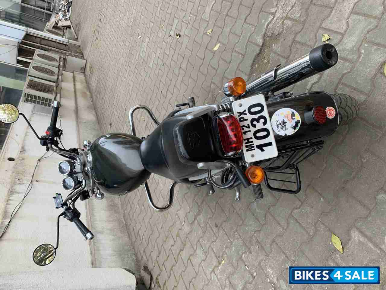 Lightning Royal Enfield Thunderbird 500