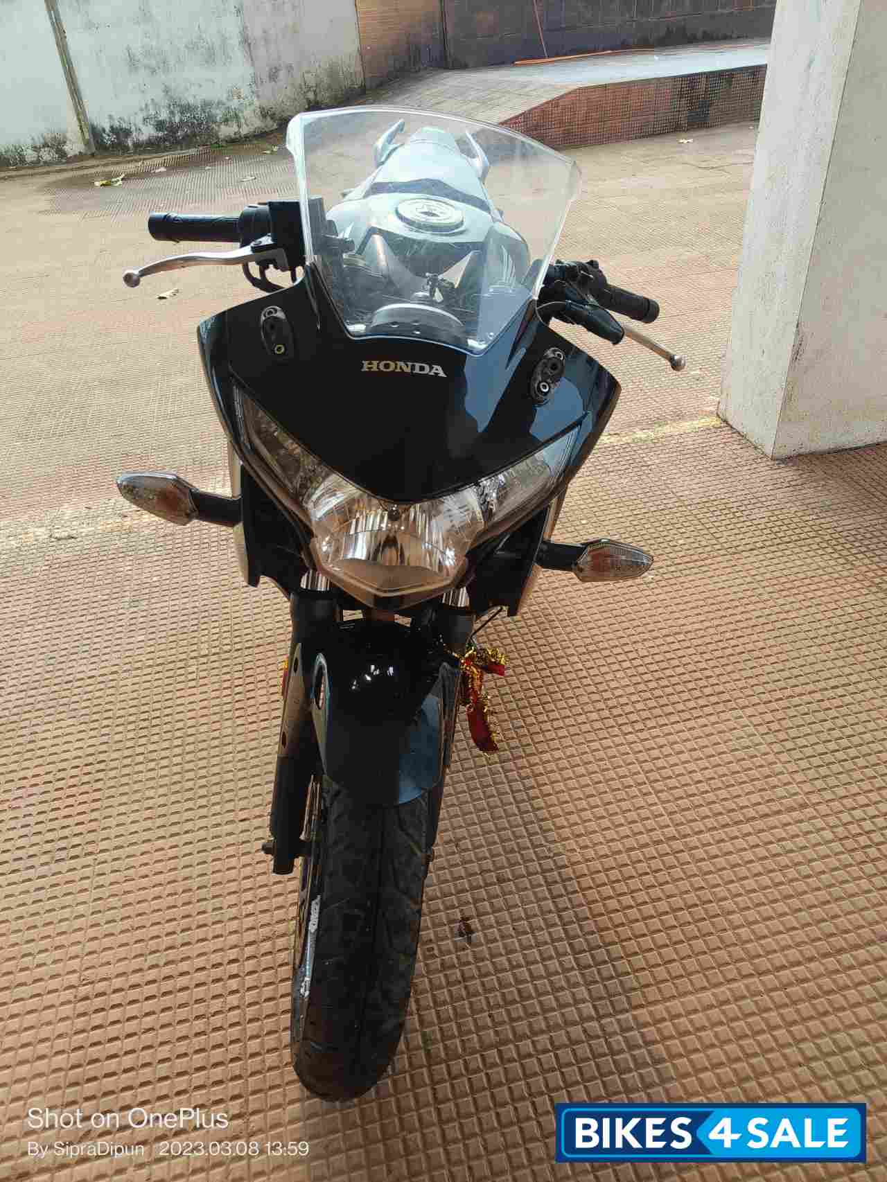 Black Honda CBR 250R