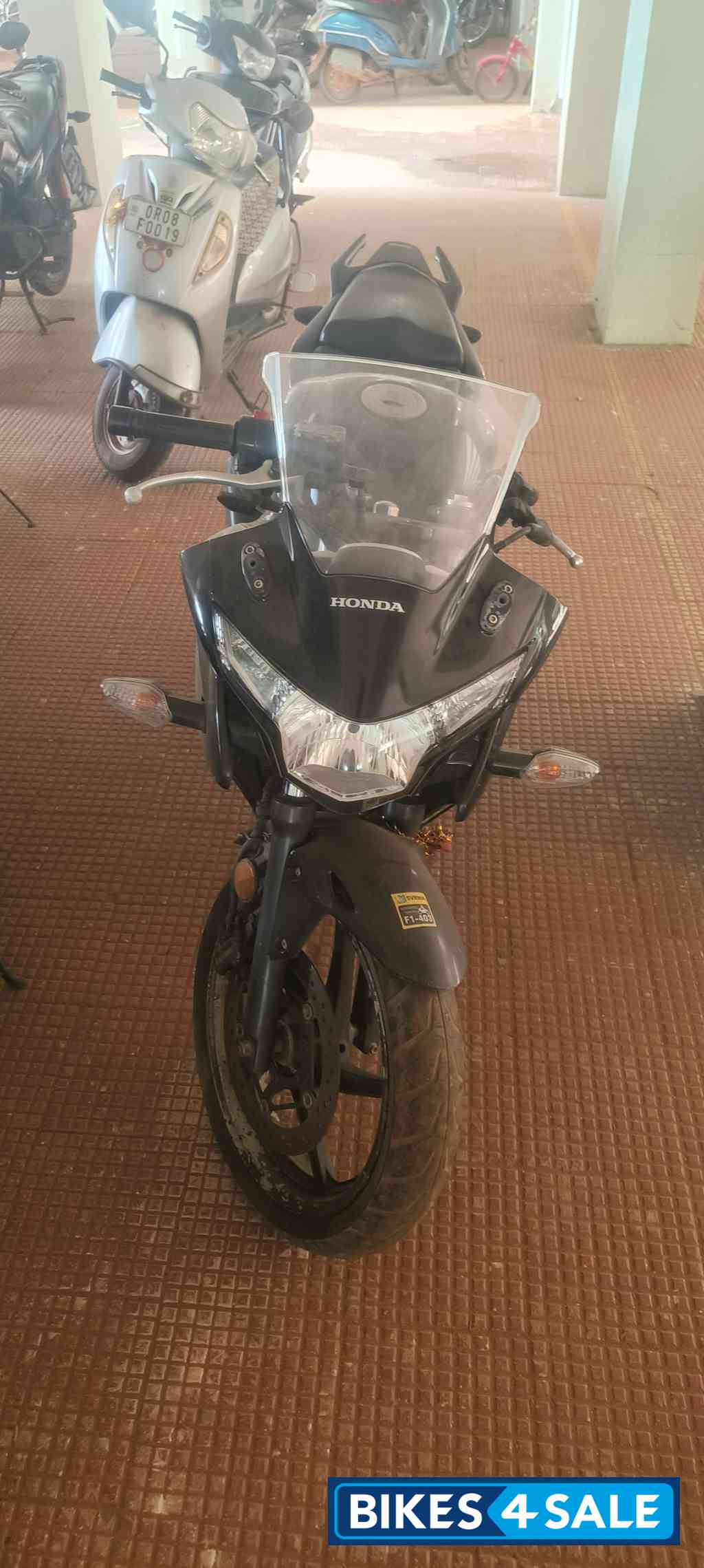 Black Honda CBR 250R