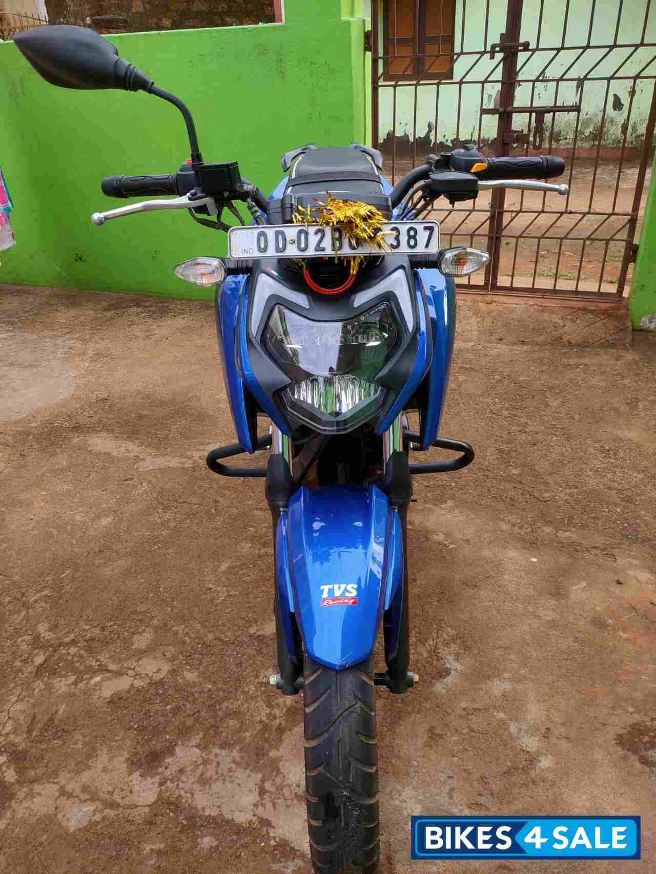 Blue TVS Apache RTR 160 4V BS6