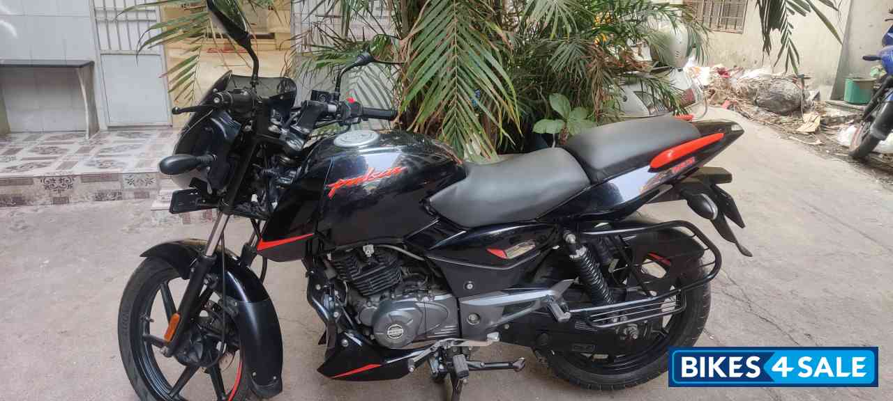 Black Bajaj Pulsar 125 Neon