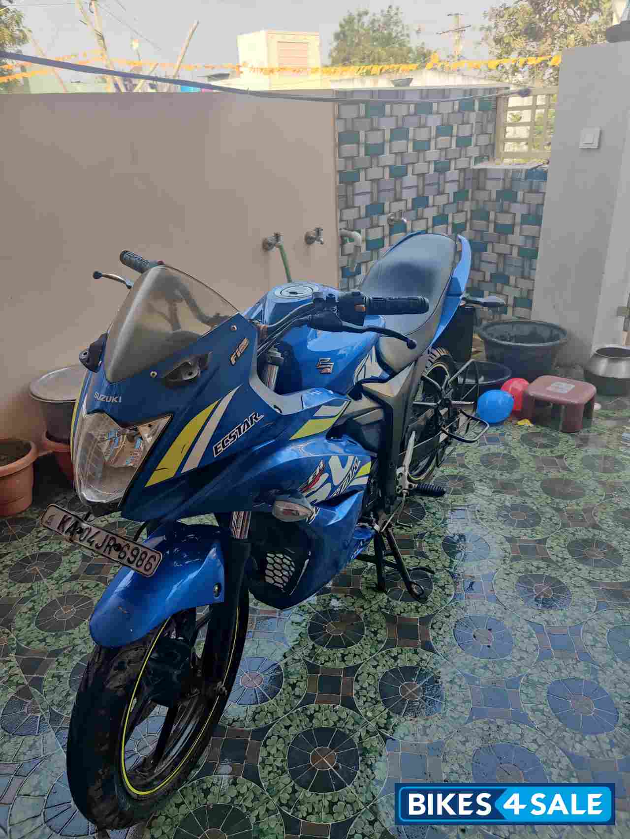 Suzuki Gixxer SF Fi