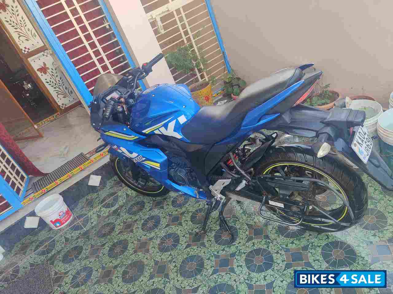 Suzuki Gixxer SF Fi