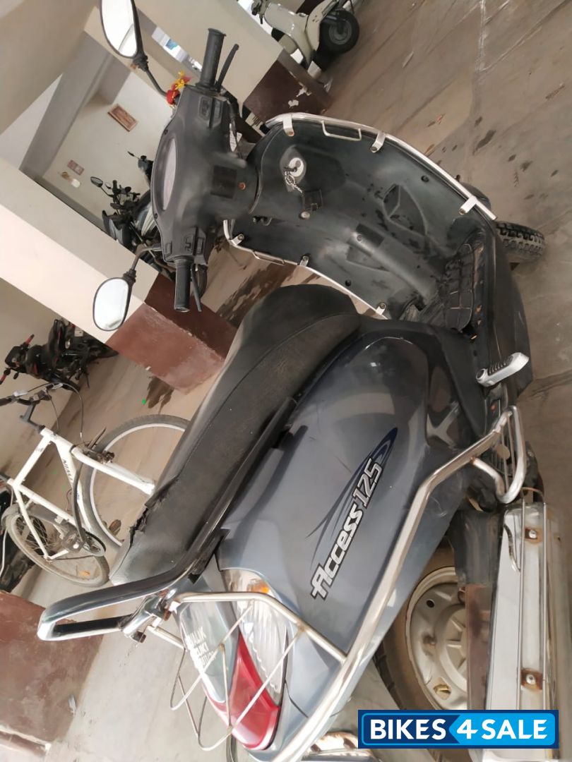 Gray Suzuki Access 125