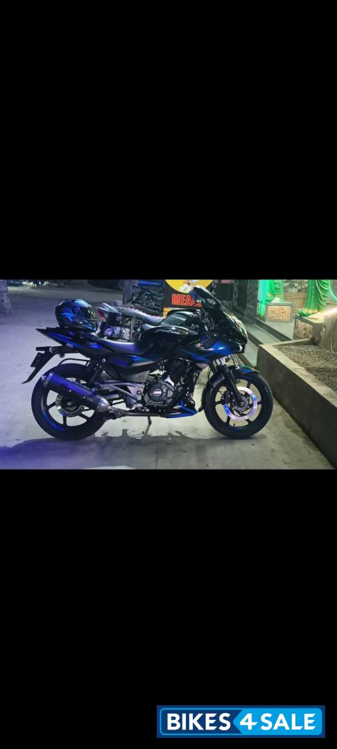 Ebony Blk Blue Dkl Bajaj Pulsar 220F BS6