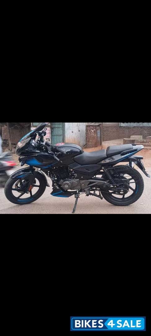 Ebony Blk Blue Dkl Bajaj Pulsar 220F BS6