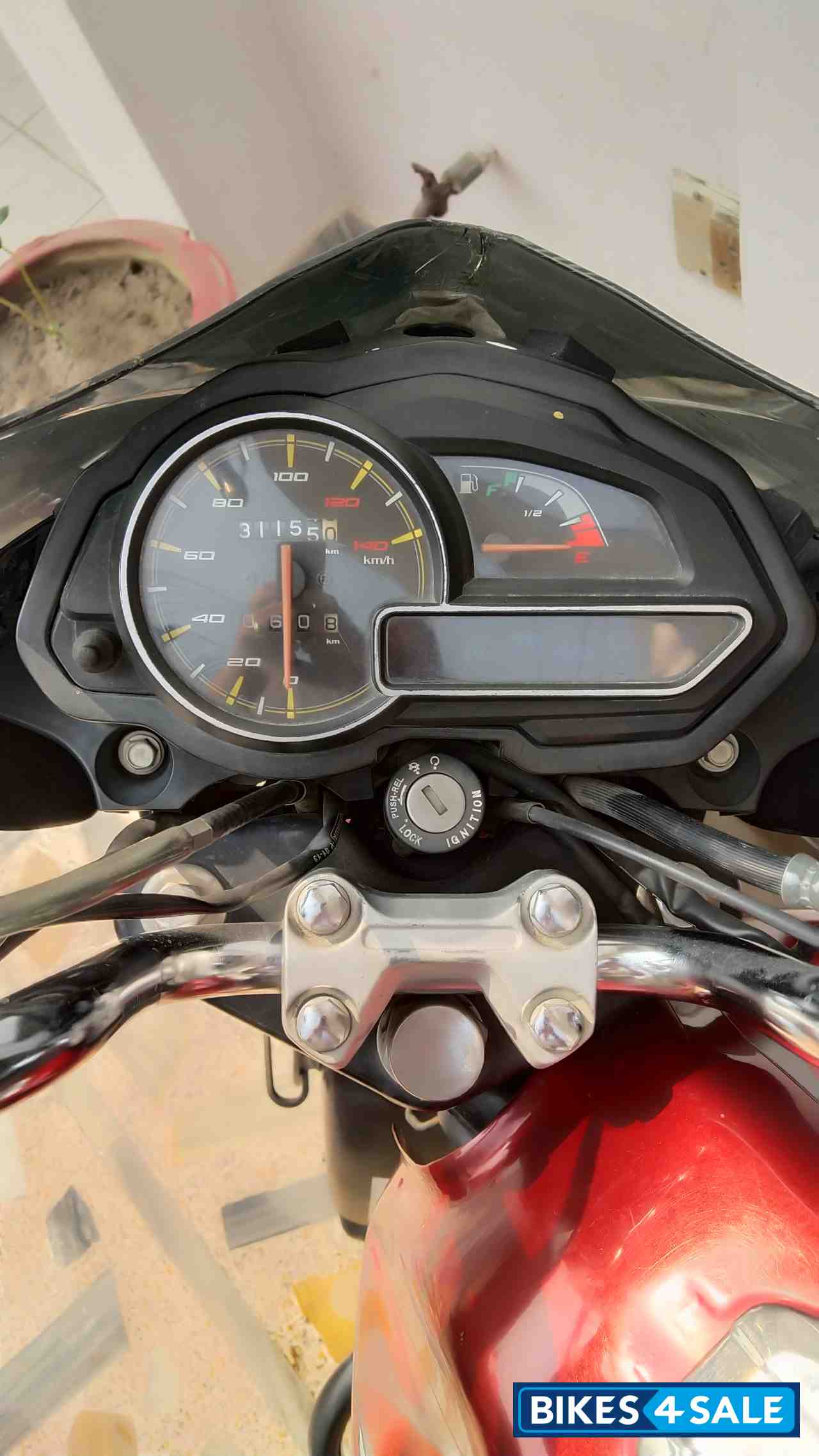 Red Bajaj Discover DTSi 125