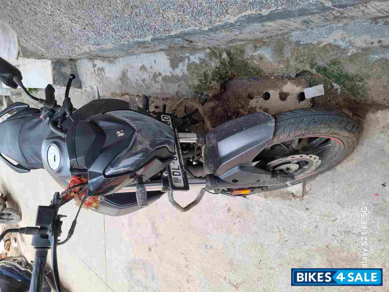 Grey/black Hero Xtreme 160R Stealth Edition