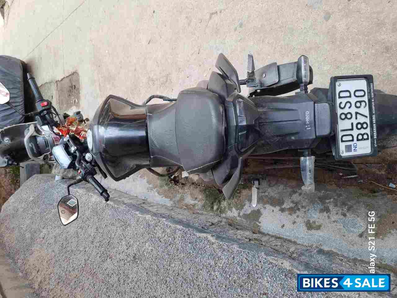 Grey/black Hero Xtreme 160R Stealth Edition