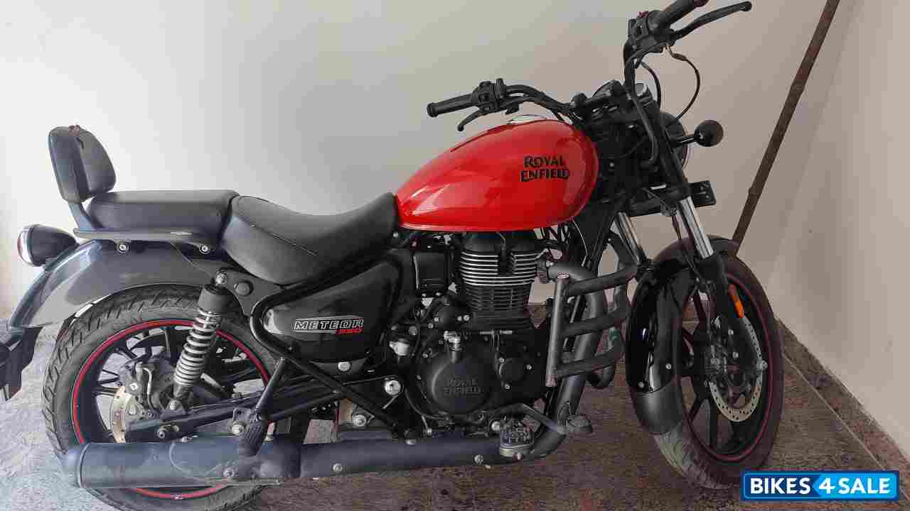 Royal Enfield Meteor 350 Fireball