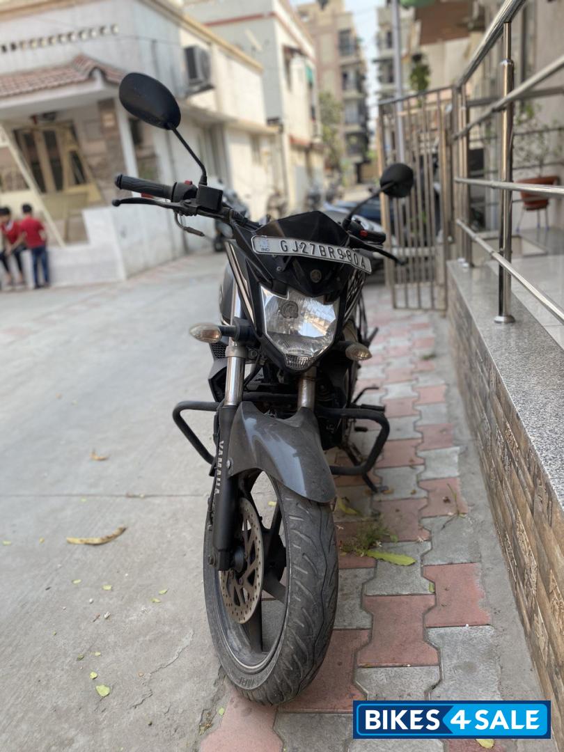 Mat Black Yamaha FZ FI V2