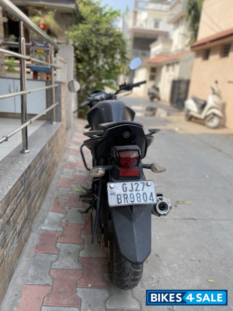 Mat Black Yamaha FZ FI V2