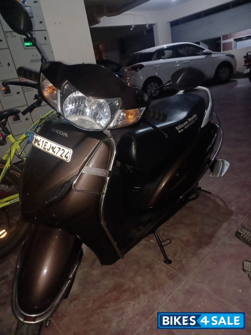 Brown Honda Activa 4G