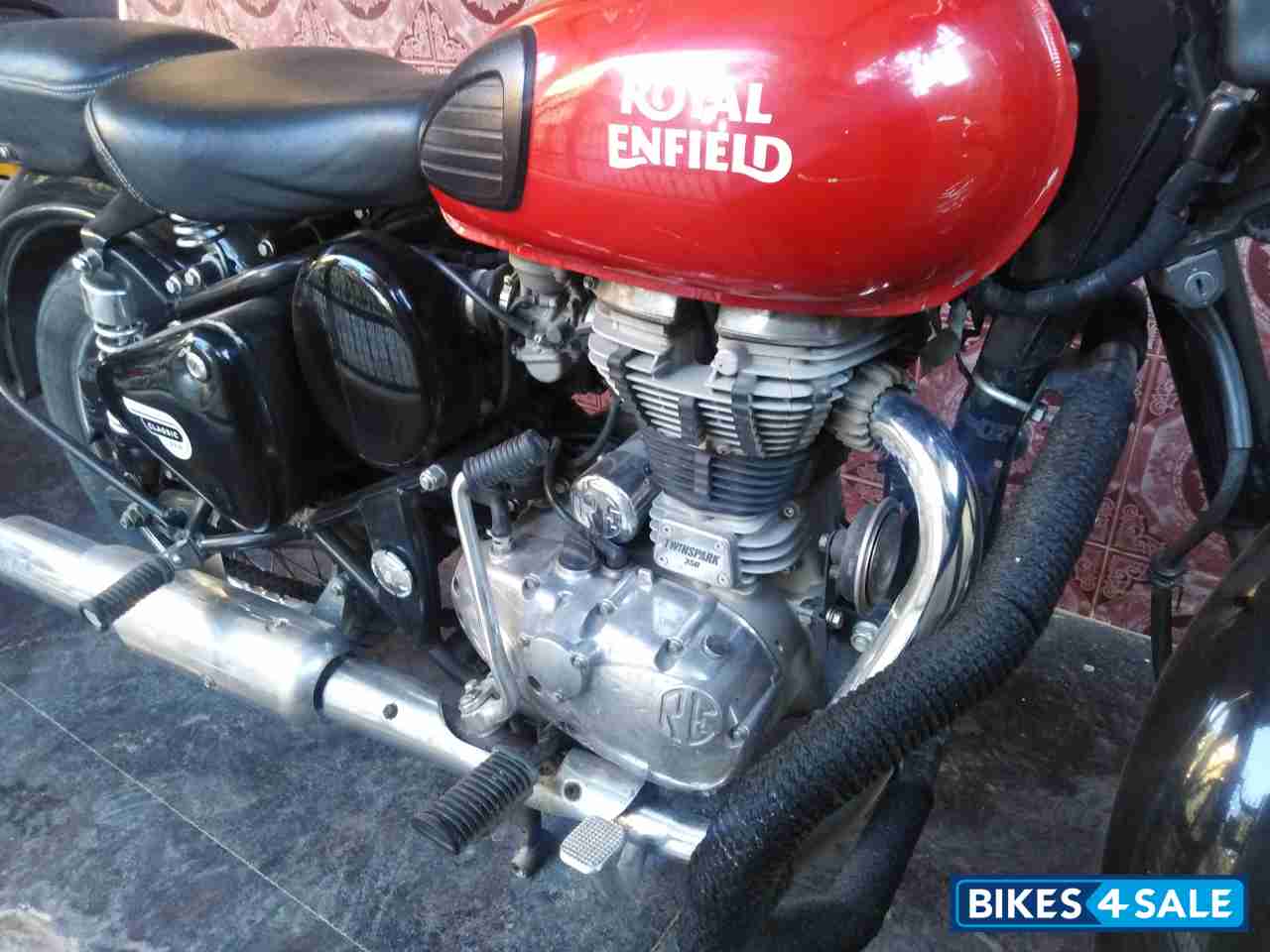 Royal Enfield Classic 350 Redditch Red