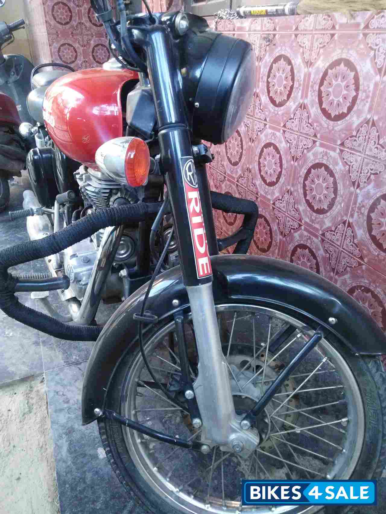 Royal Enfield Classic 350 Redditch Red