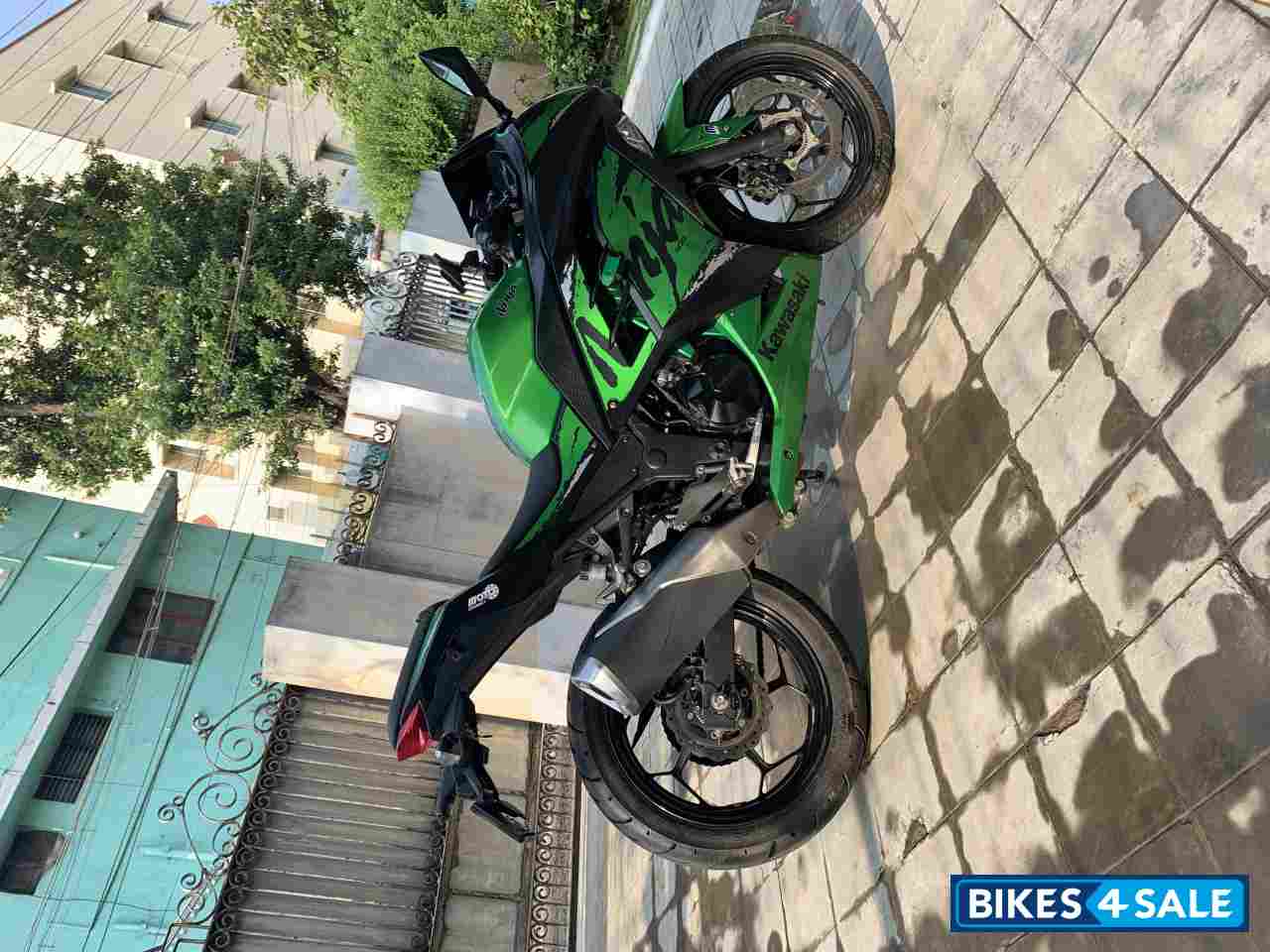Kawasaki Ninja 300 BS6
