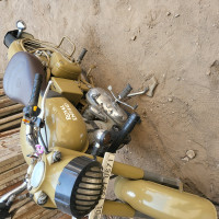 Royal Enfield Classic 500