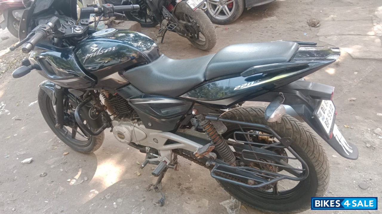 Bajaj Pulsar 220 DTSi