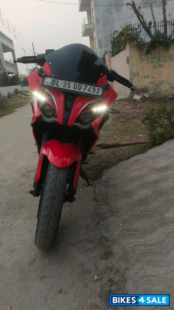 Bajaj Pulsar RS 200