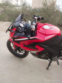 Bajaj Pulsar RS 200