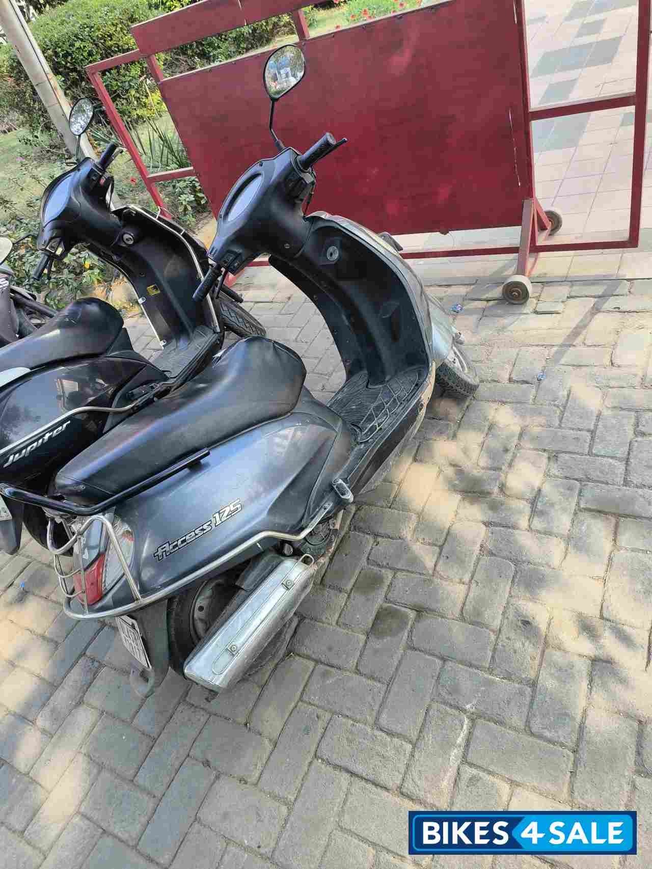 Grey Suzuki Access 125