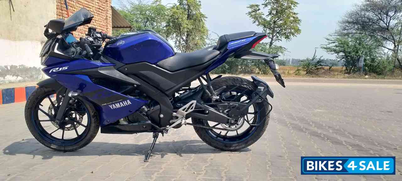 Blue Yamaha YZF R15 V3