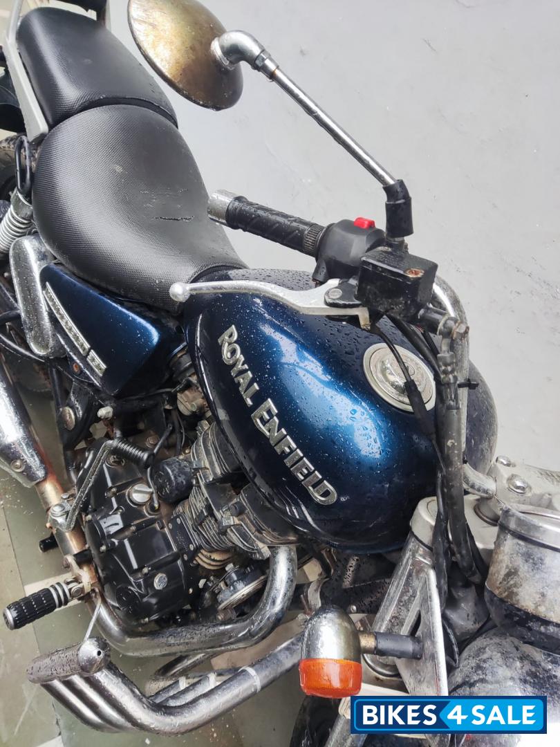 Marine Royal Enfield Thunderbird 350 Marine Royal Enfield Thunderbird 350