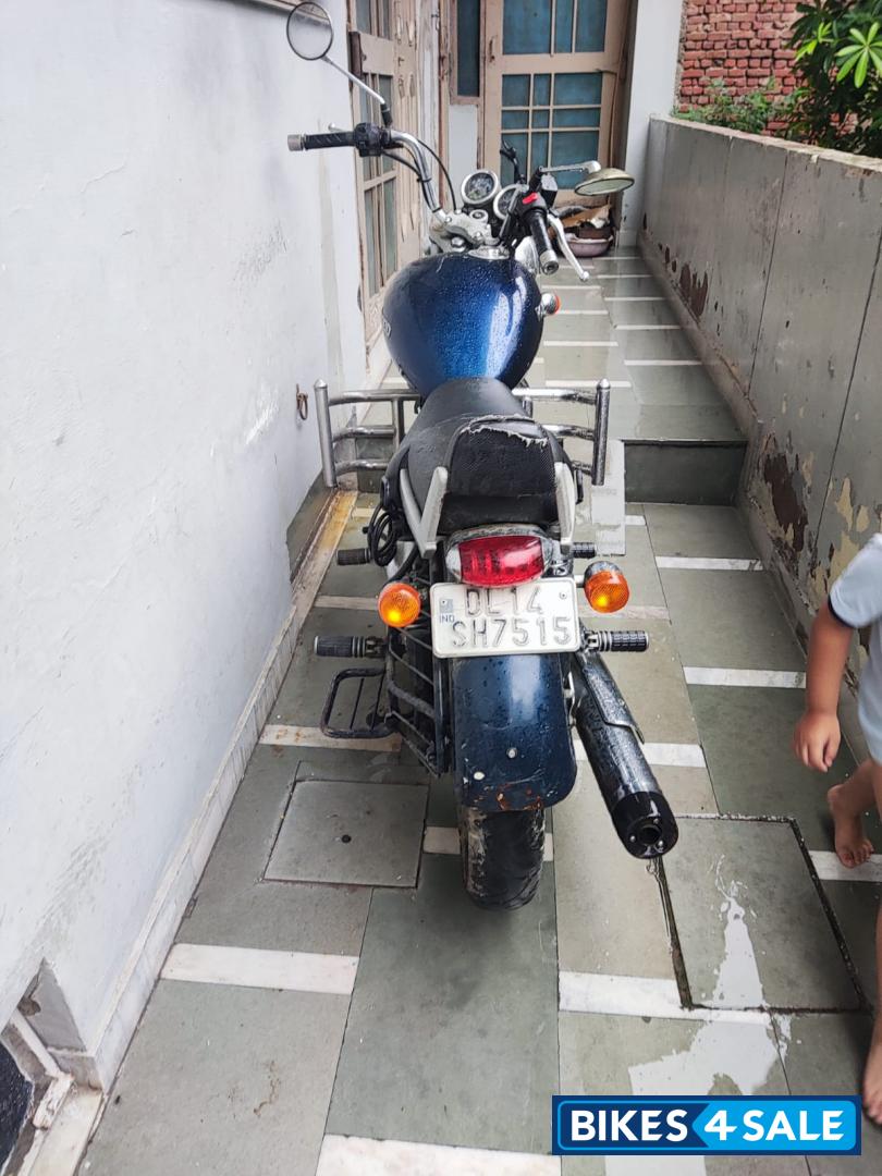 Marine Royal Enfield Thunderbird 350 Marine Royal Enfield Thunderbird 350