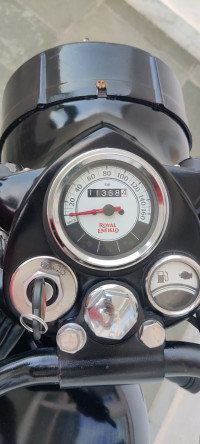 Stealth Black Royal Enfield Classic 500