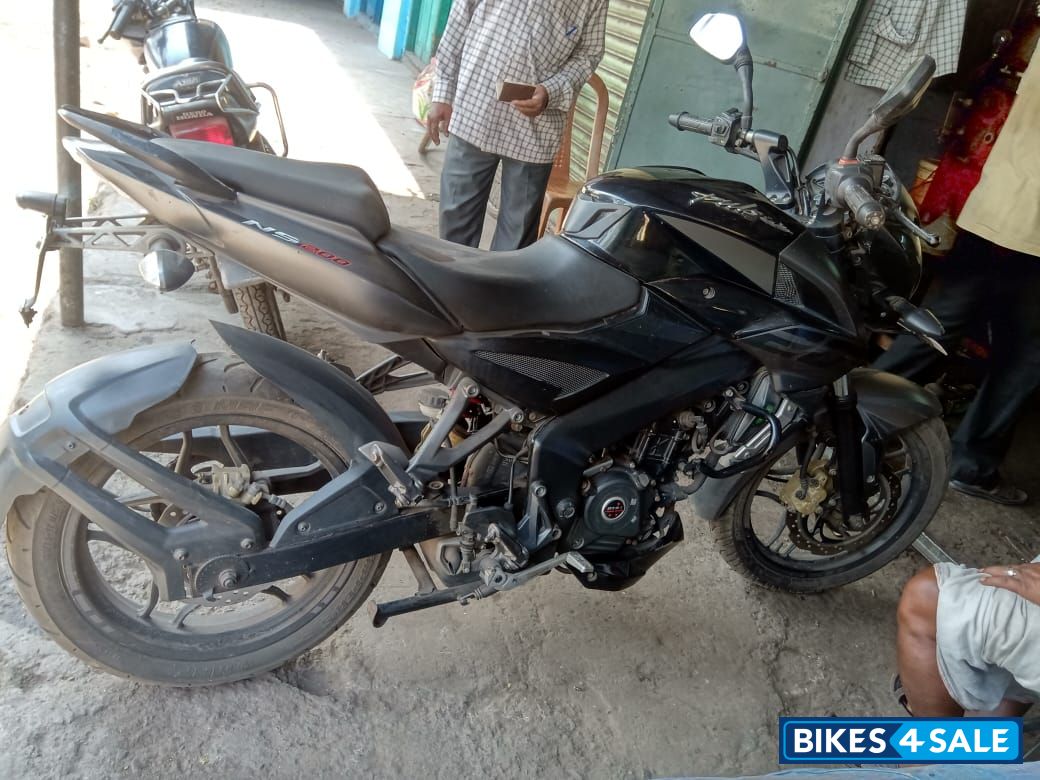 Grey Bajaj Pulsar NS200 Grey Bajaj Pulsar NS200