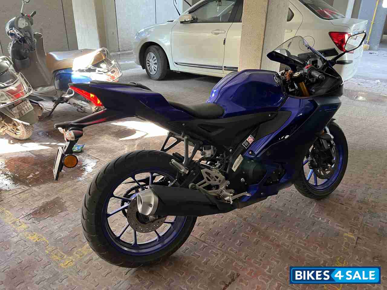 Racing Blue Yamaha R15 V4