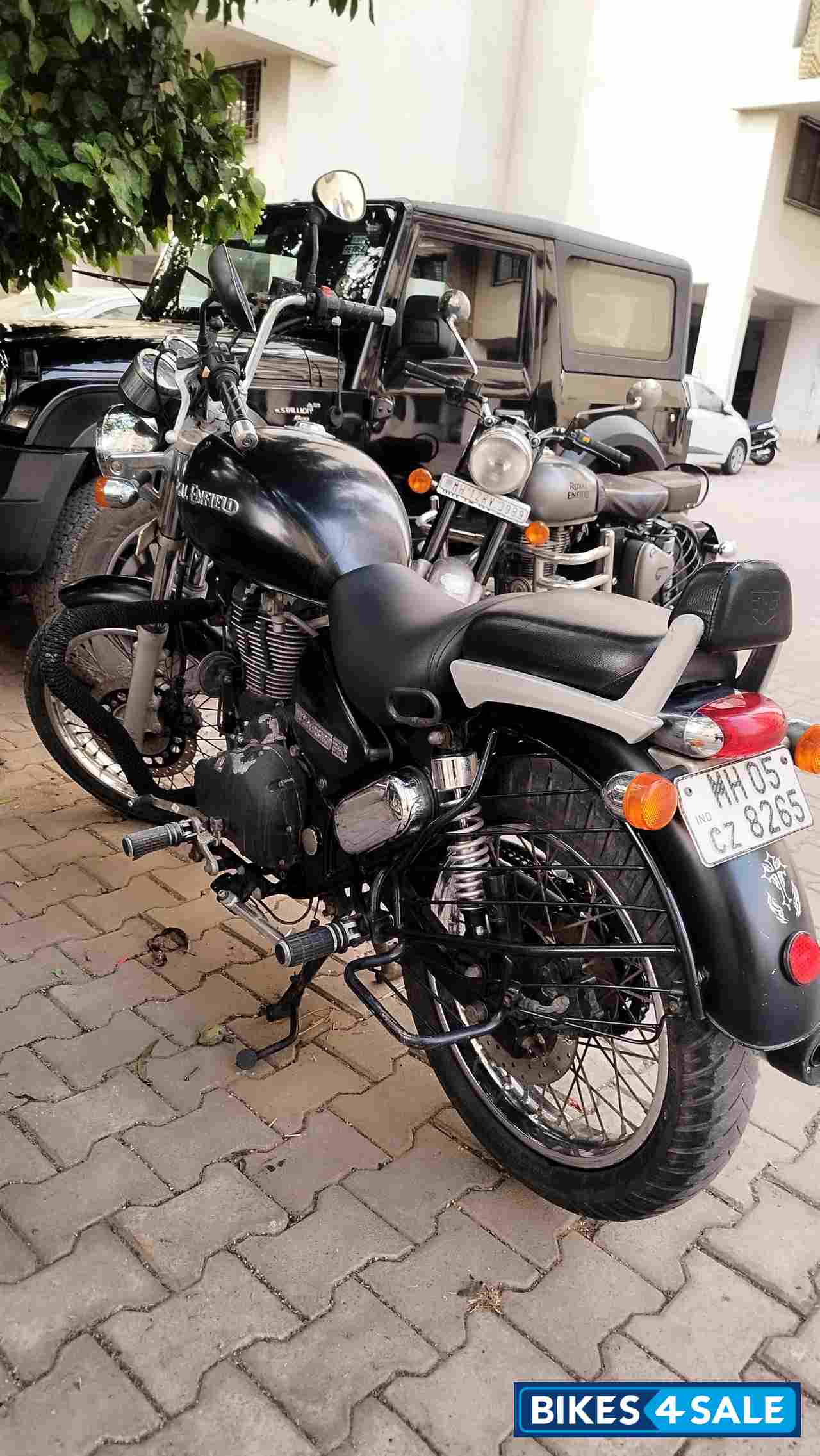 Stone Black Royal Enfield Thunderbird 350