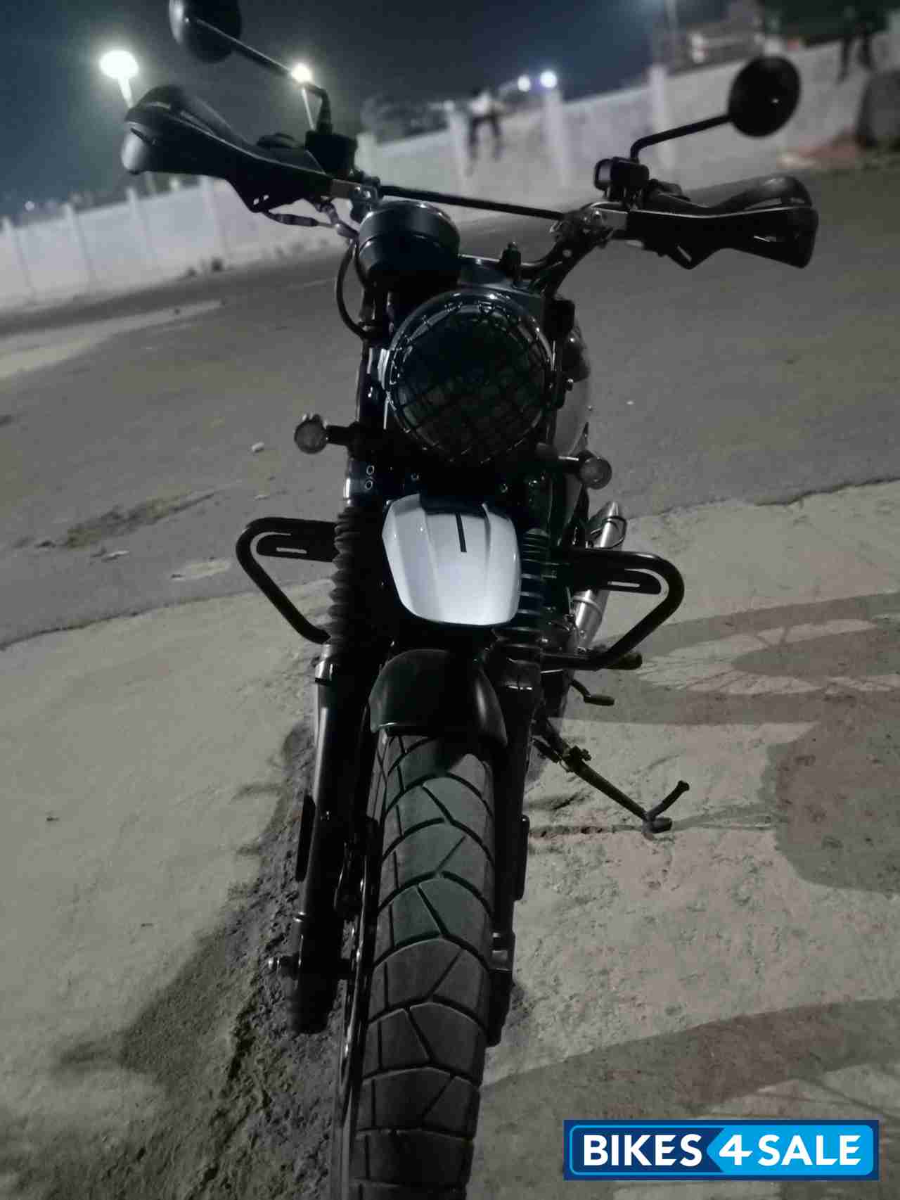 Midnight Blue Yezdi Scrambler Dual Tone