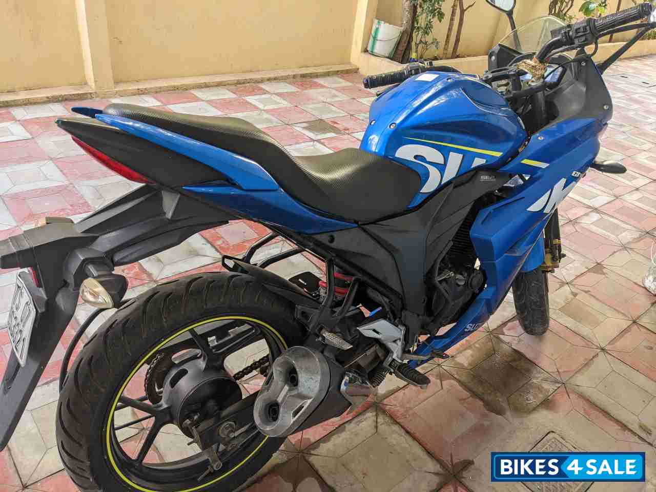 Suzuki Gixxer SF