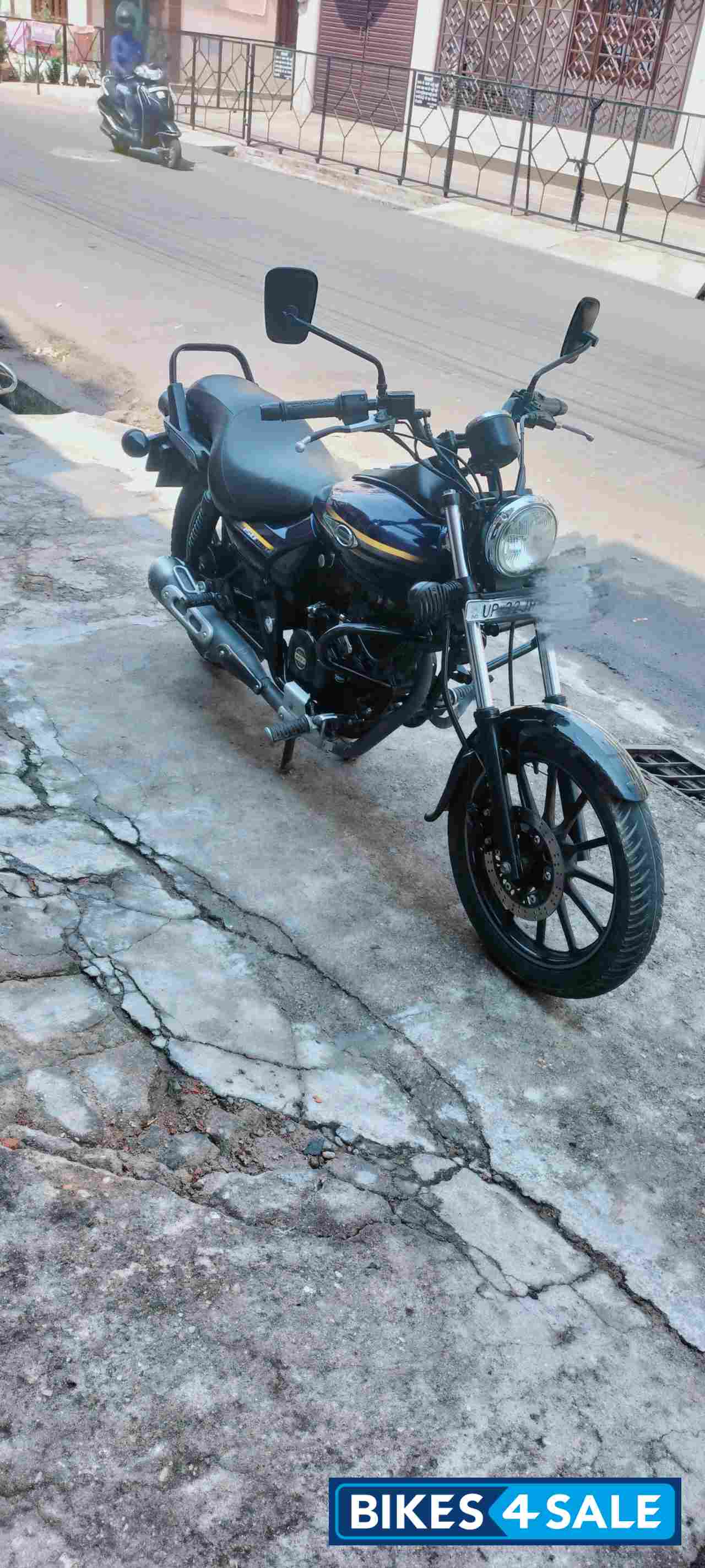 Bajaj Avenger Street 150