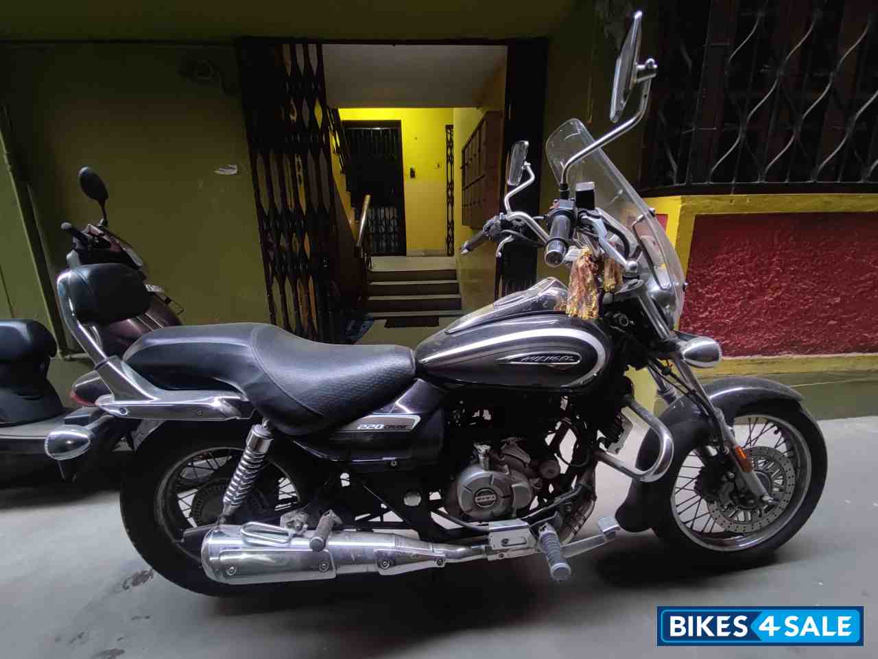 Bajaj Avenger Cruise 220 BS6