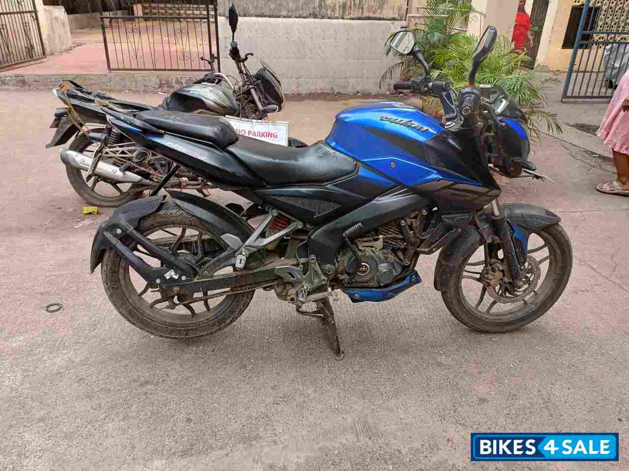 Black Blue Bajaj Pulsar NS 160