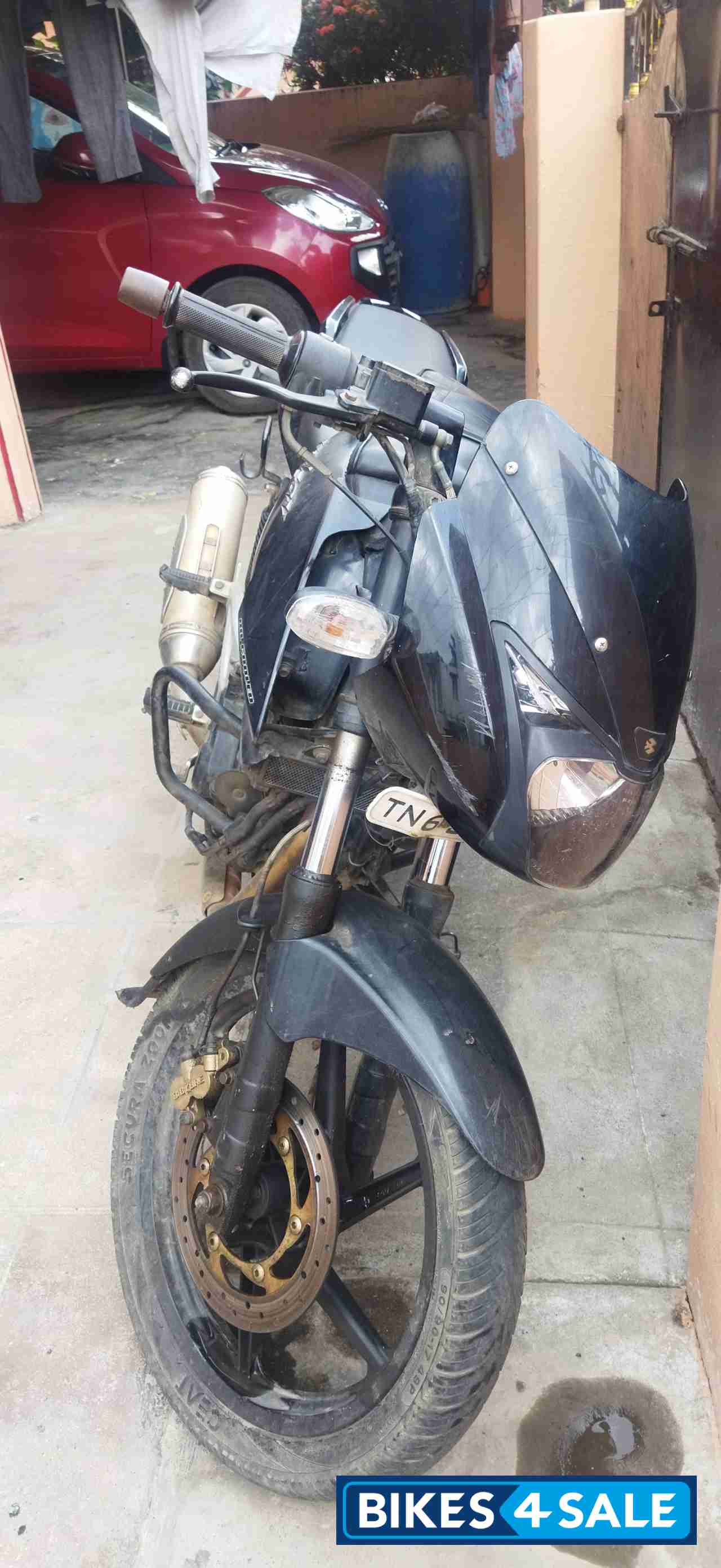 Bajaj Pulsar 220 DTSi
