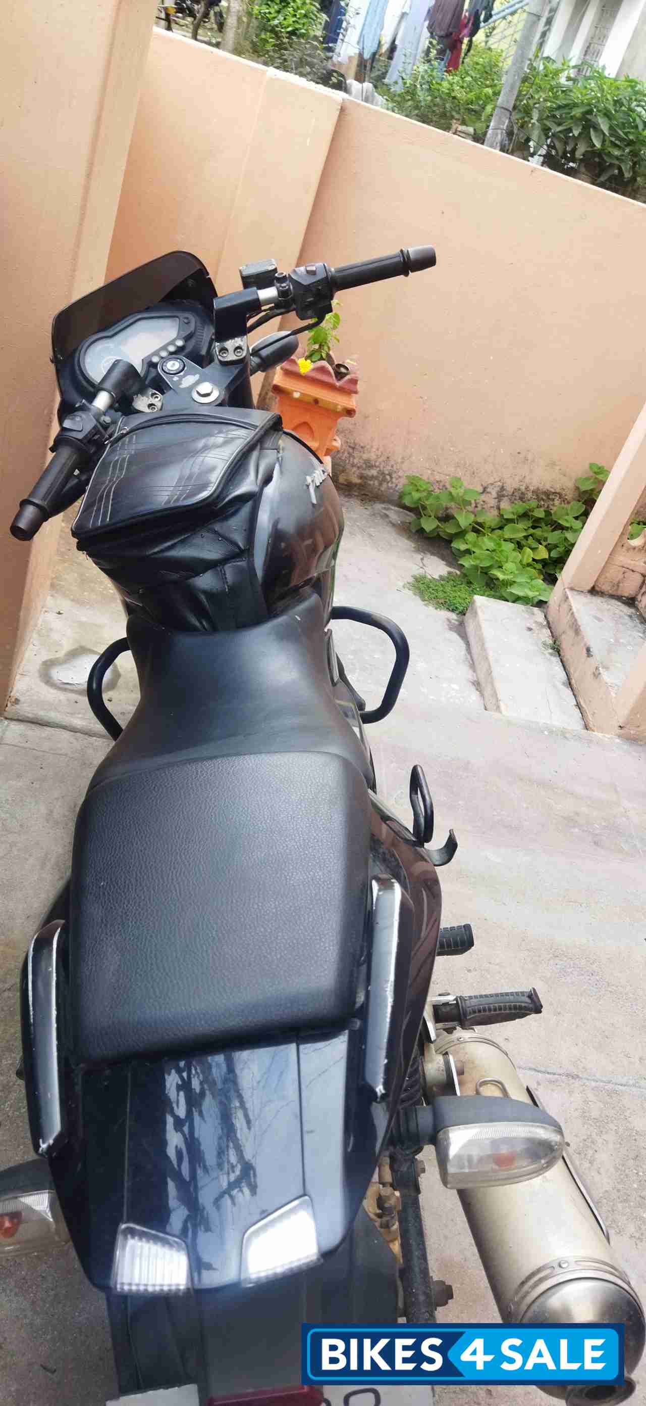 Bajaj Pulsar 220 DTSi