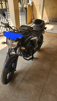 Black Yamaha FZ FI V2