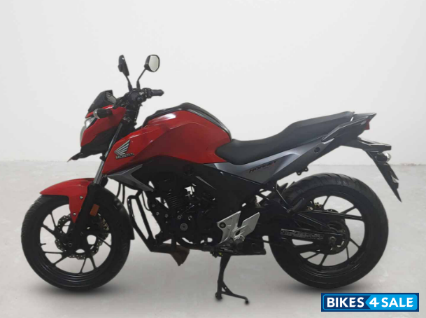 Honda CB Hornet 160R