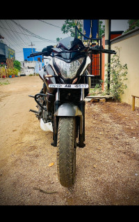 White&black Bajaj Pulsar 200 NS