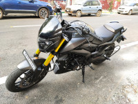Grey Bajaj Dominar 400