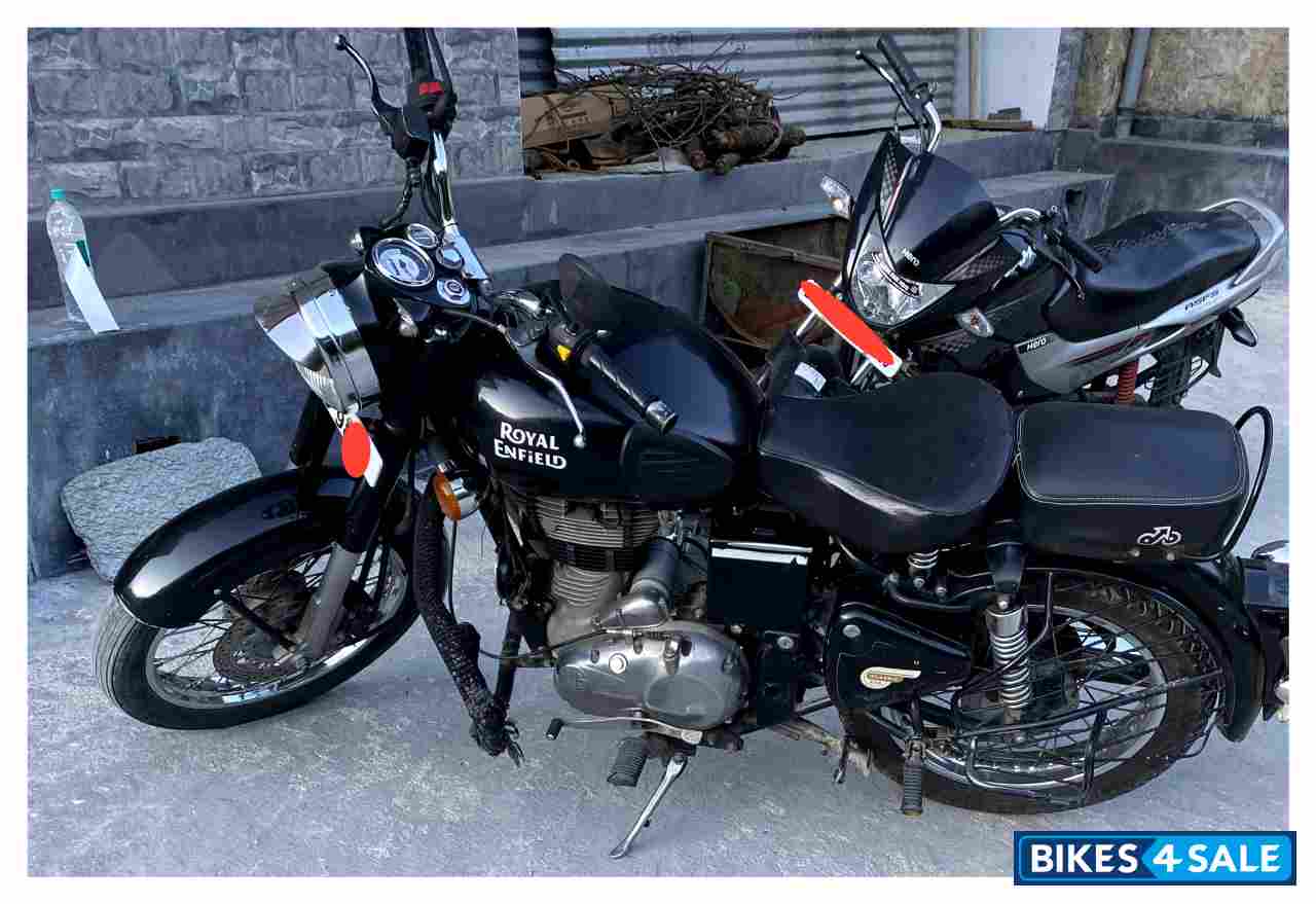 Black Royal Enfield Classic 350
