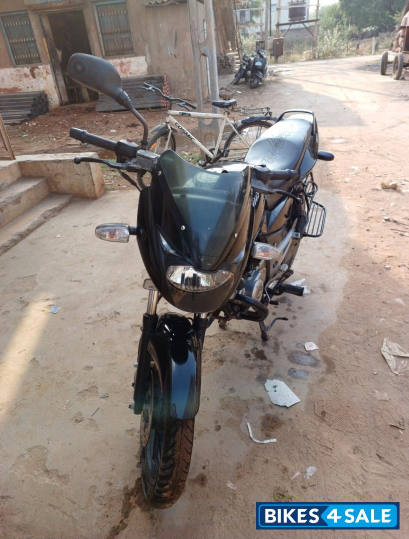 Black Bajaj Pulsar 150