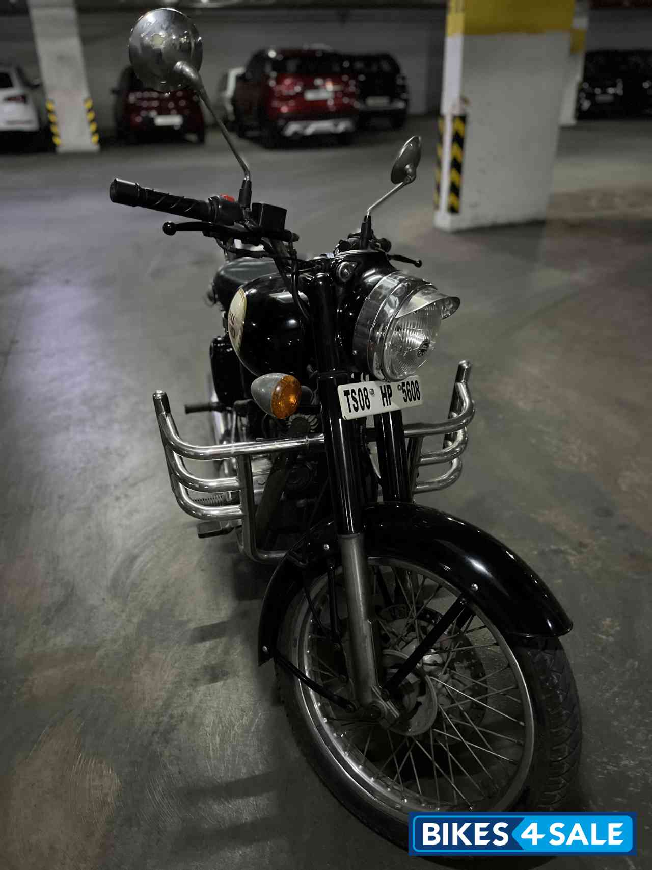 Black Royal Enfield Classic 350 Black Royal Enfield Classic 350