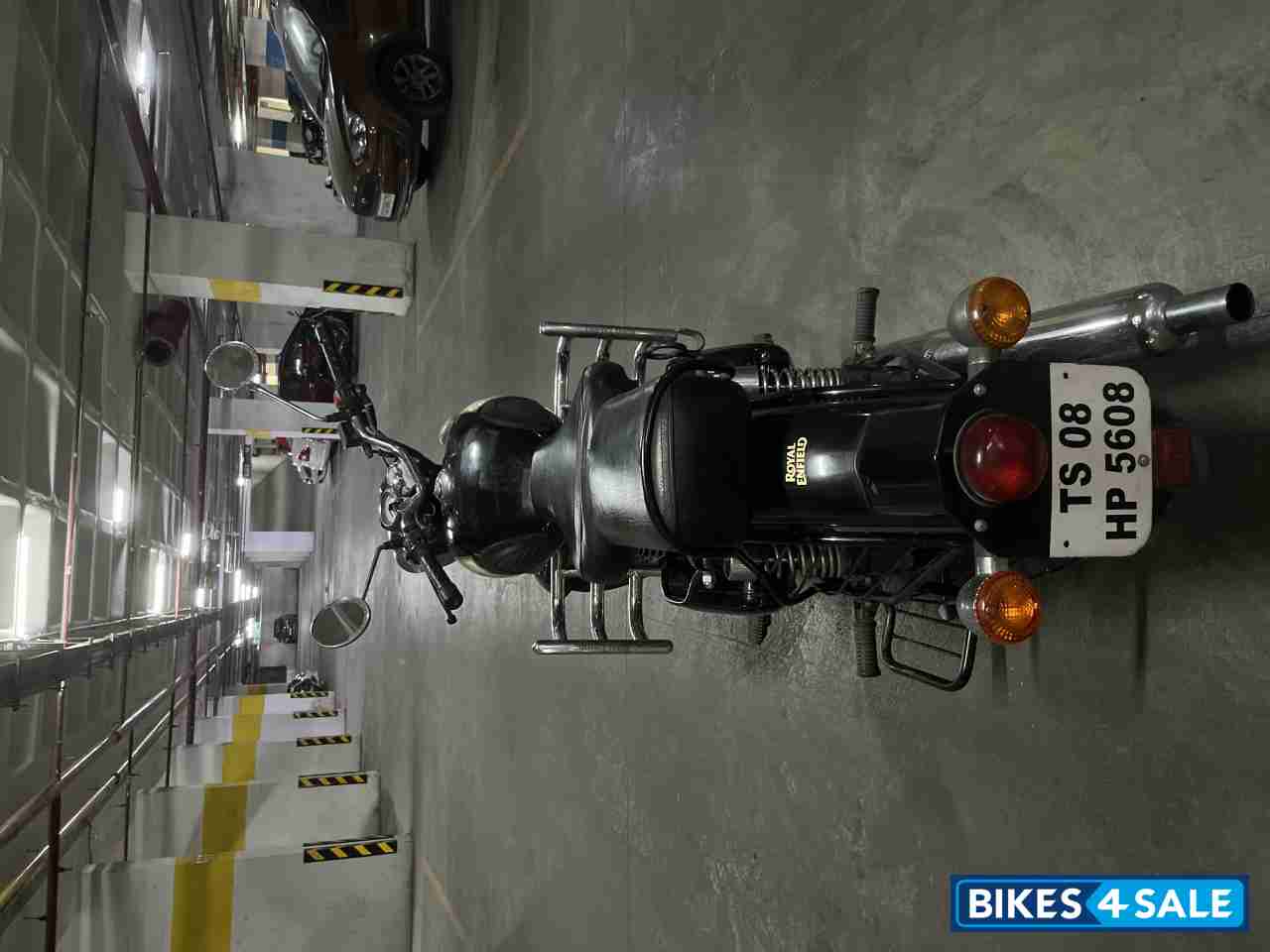 Black Royal Enfield Classic 350 Black Royal Enfield Classic 350