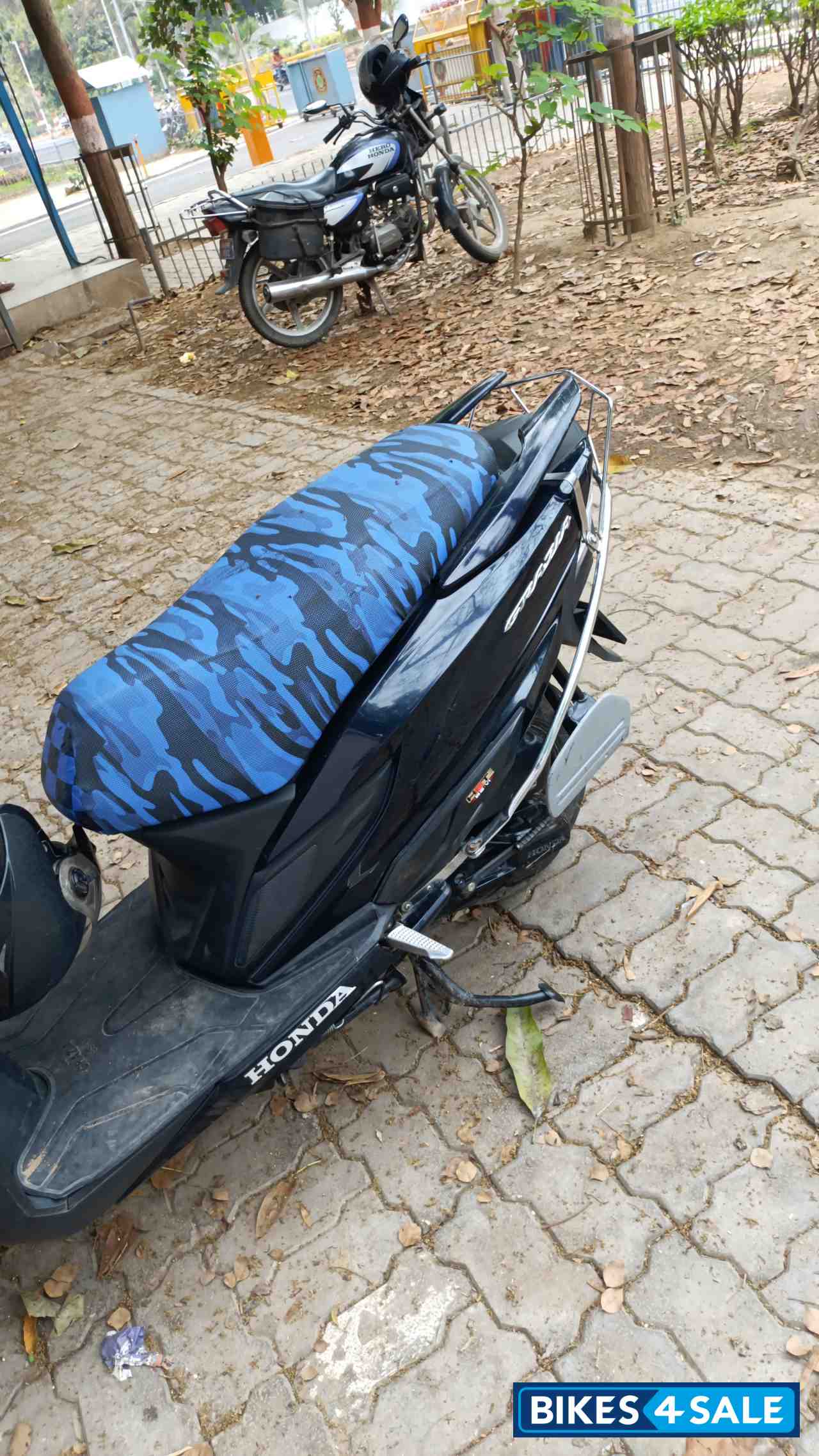 Blue Honda Grazia 125 BS6