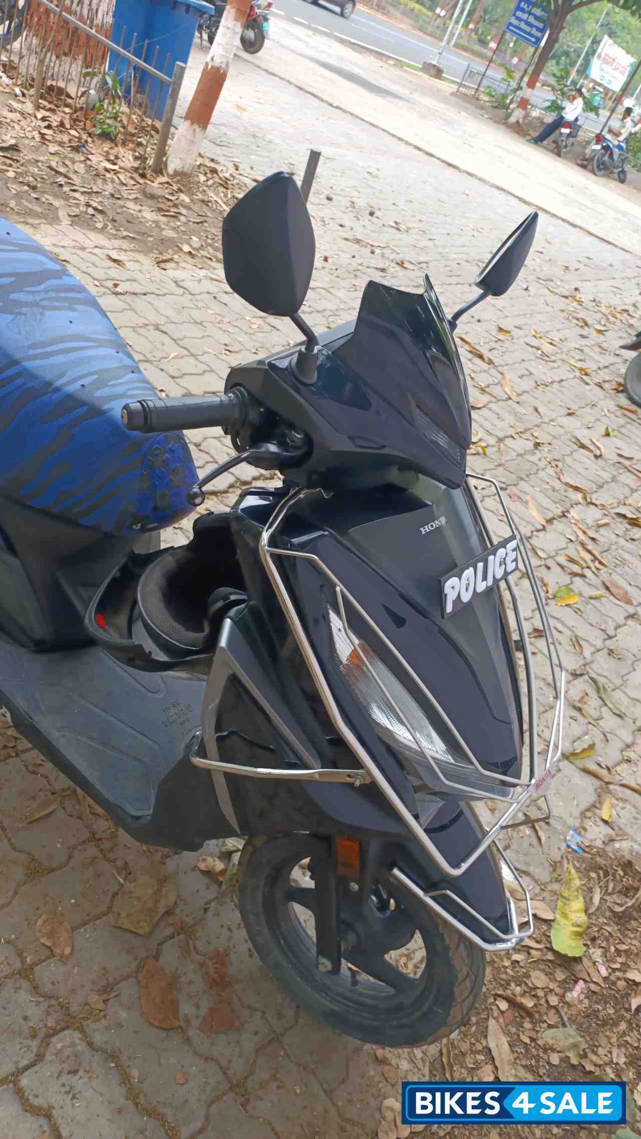 Blue Honda Grazia 125 BS6